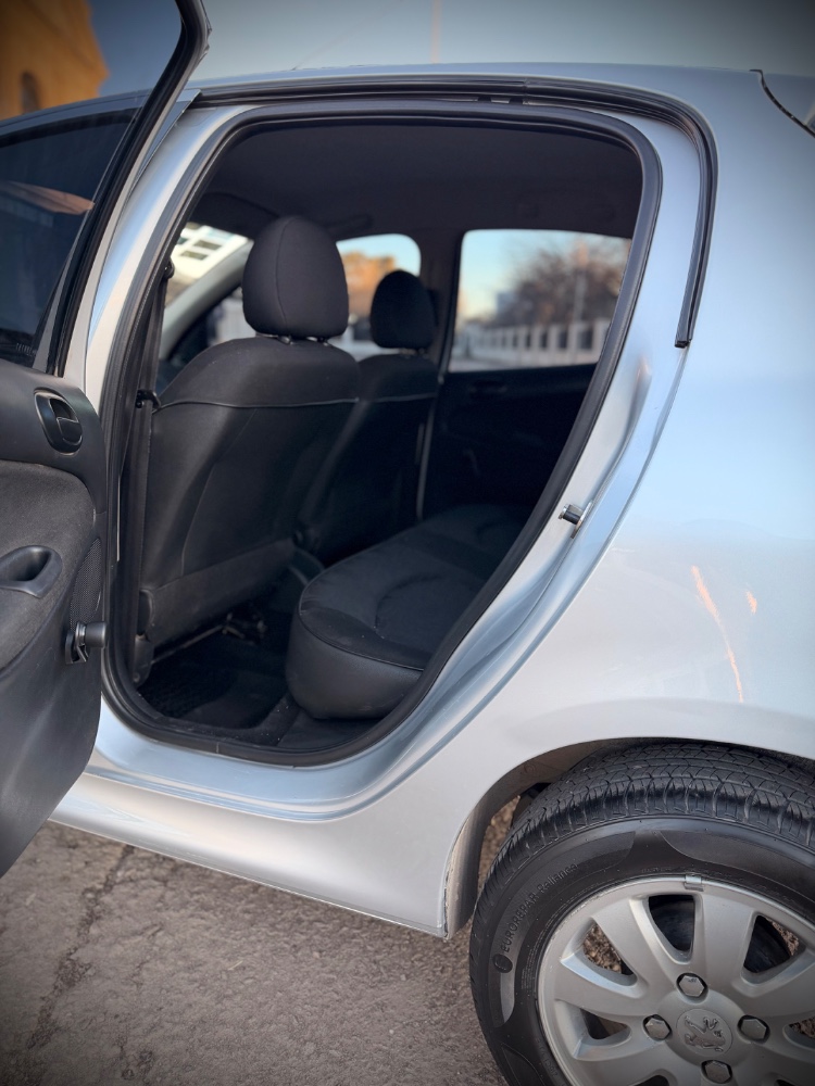 Peugeot 207 3P 1,4 Xr Compact — foto 4