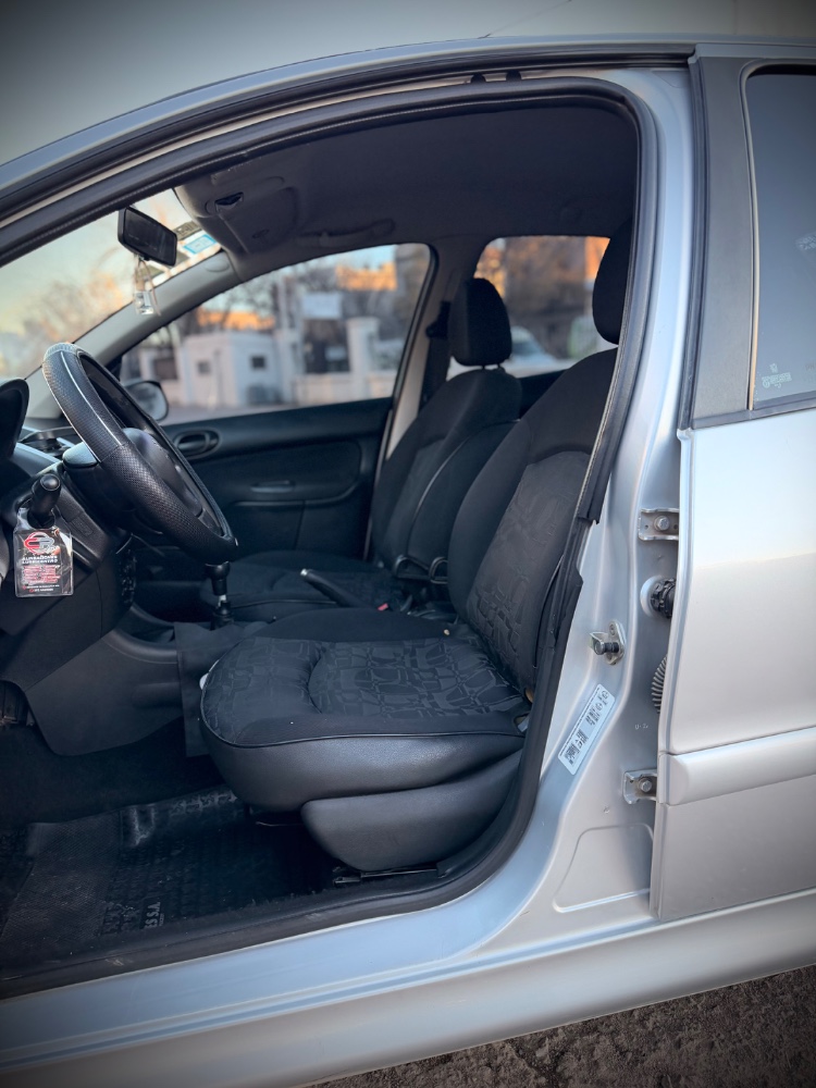 Peugeot 207 3P 1,4 Xr Compact — foto 6