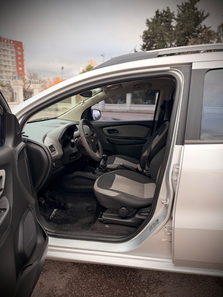 Chevrolet SPIN 5P 1,8 Lt 2018 — foto 7