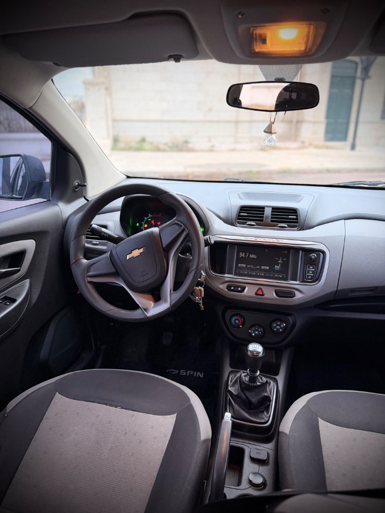 Chevrolet SPIN 5P 1,8 Lt 2018 — foto 8