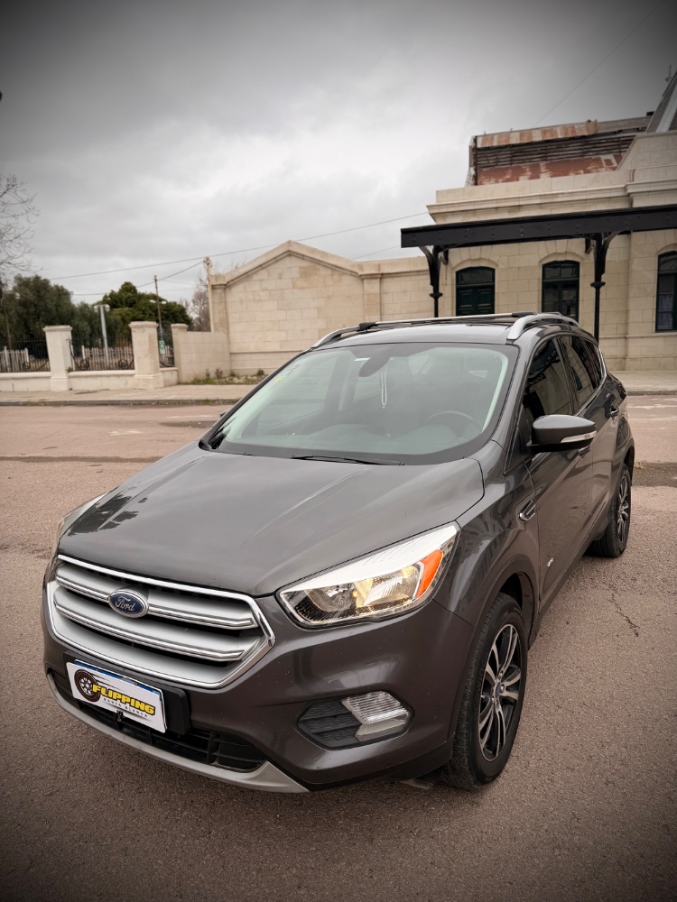 Ford KUGA 5P 1,6 4X4 Sel AT — foto 9