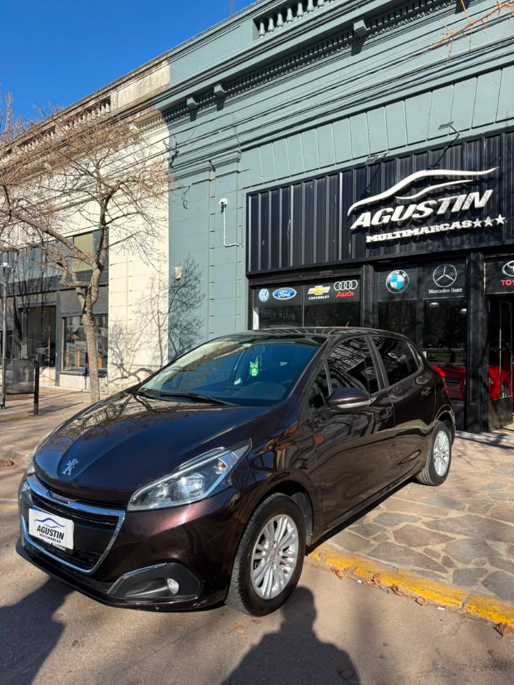 Peugeot 208 Allure — foto 2