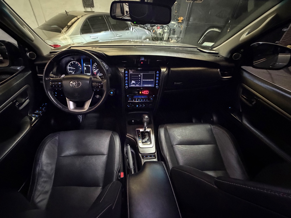 Toyota SW4 Srx 4X4 2.8 TDI 7a AT — foto 4