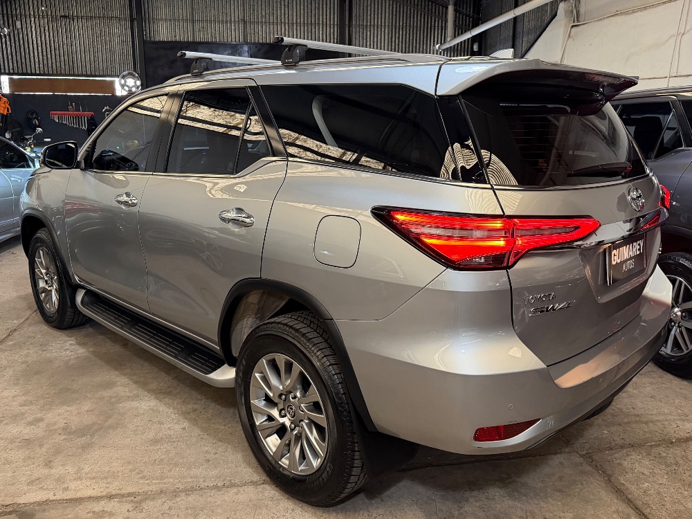 Toyota SW4 Srx 4X4 2.8 TDI 7a AT — foto 5