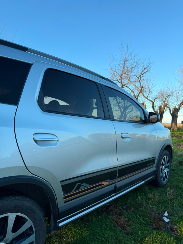 Chevrolet SPIN ACTIV 1.8 — foto 8