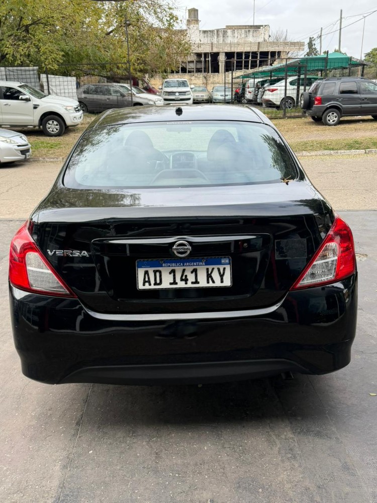 Nissan Versa sense pure drive — foto 4
