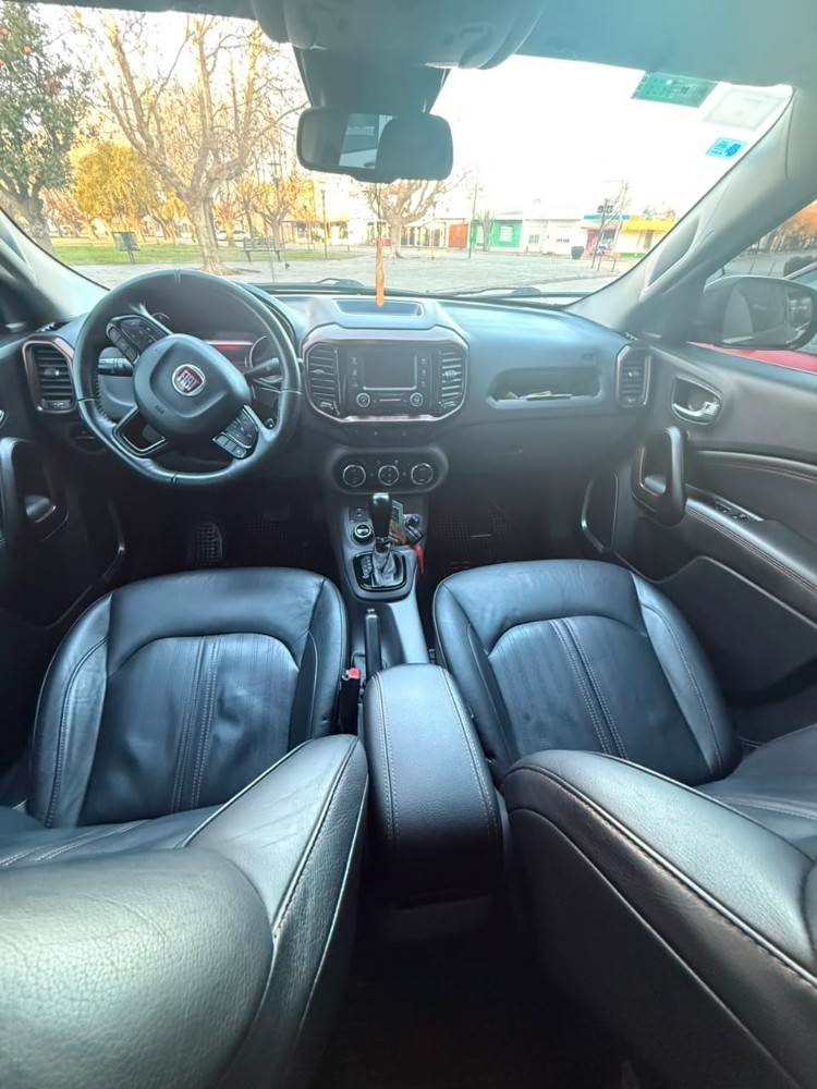 Fiat Toro VOLCANO 4X4 — foto 2