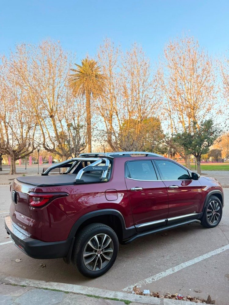 Fiat Toro VOLCANO 4X4 — foto 3