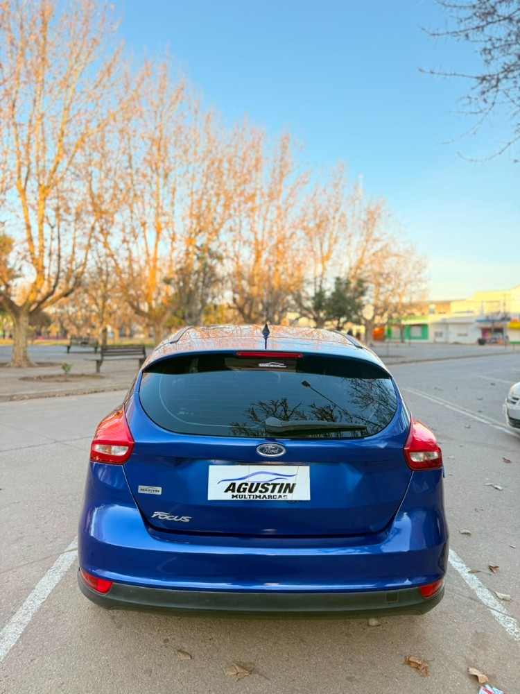 Ford Focus 1.6 — foto 7