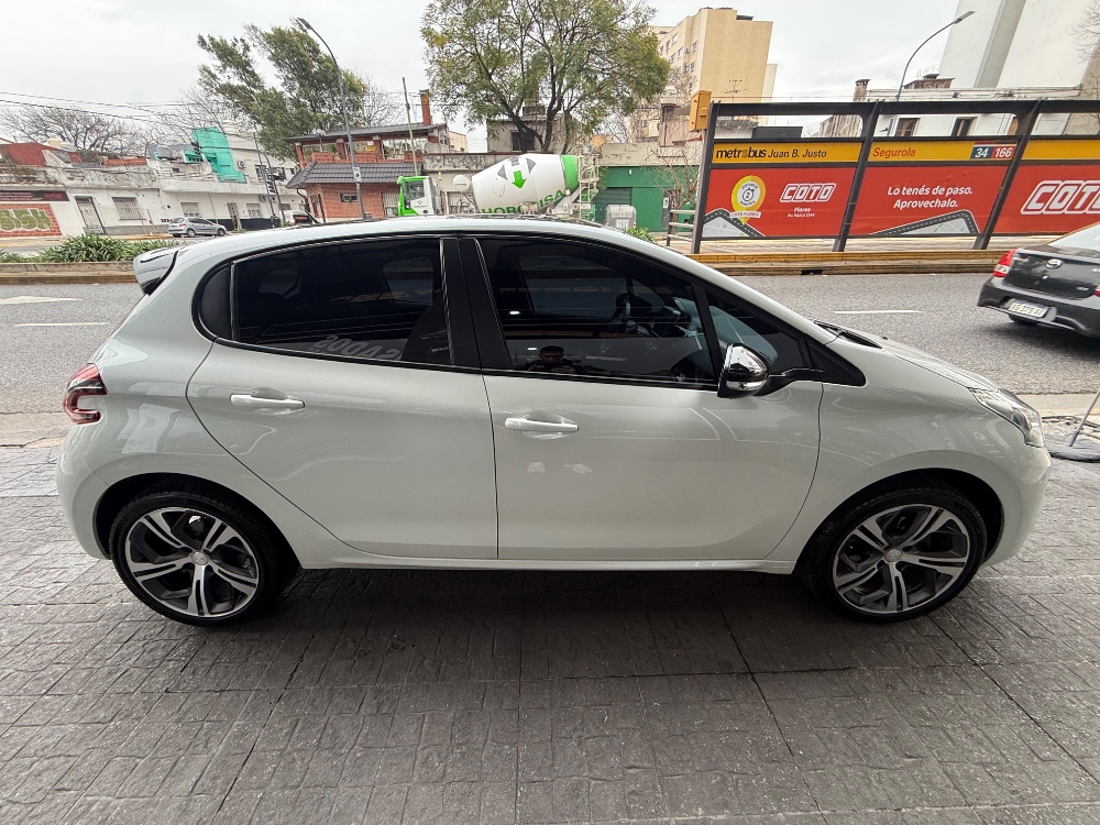 Peugeot 208 5P 1,6 THP Gt — foto 7