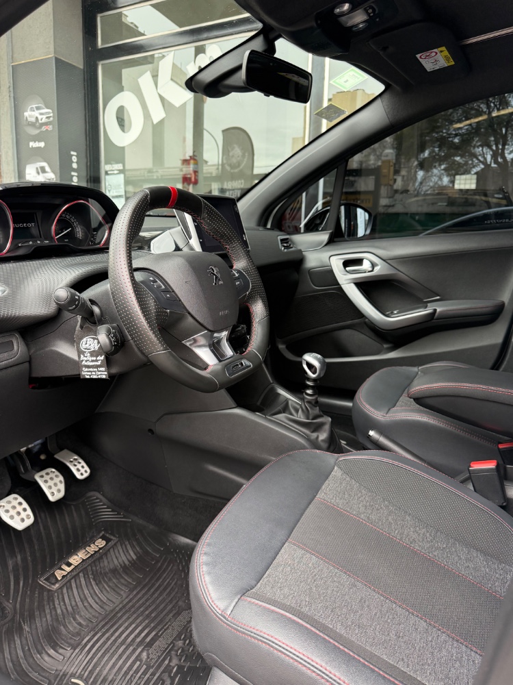 Peugeot 208 5P 1,6 THP Gt — foto 10