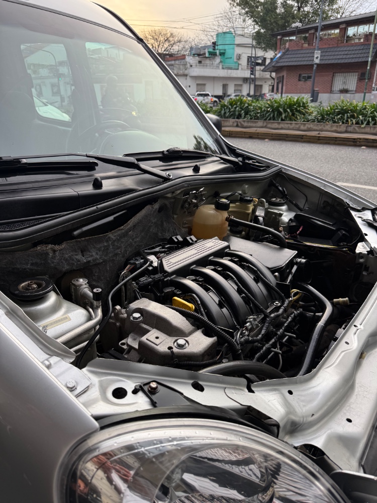 Renault Kangoo Furgon 1,6 Conf 2 2plc A/c Dh Svt — foto 11