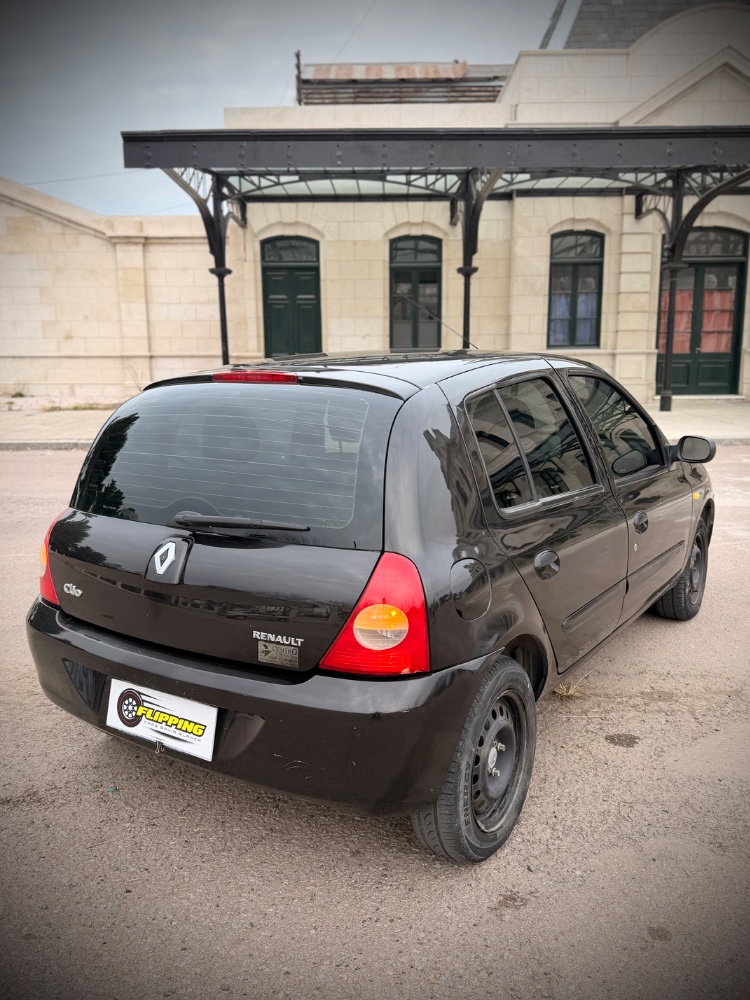 Renault CLIO — foto 9