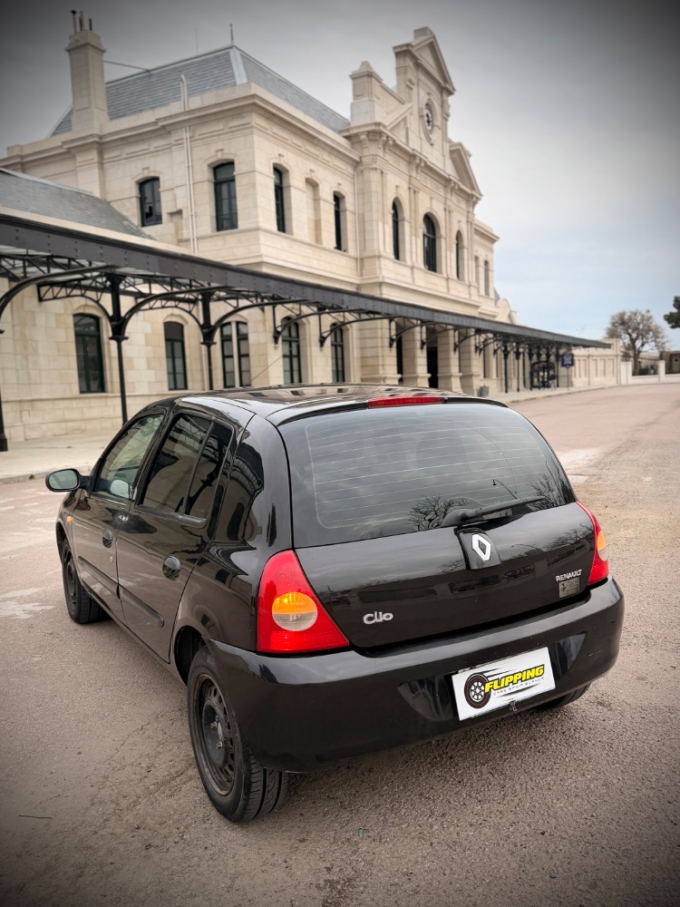 Renault CLIO — foto 11