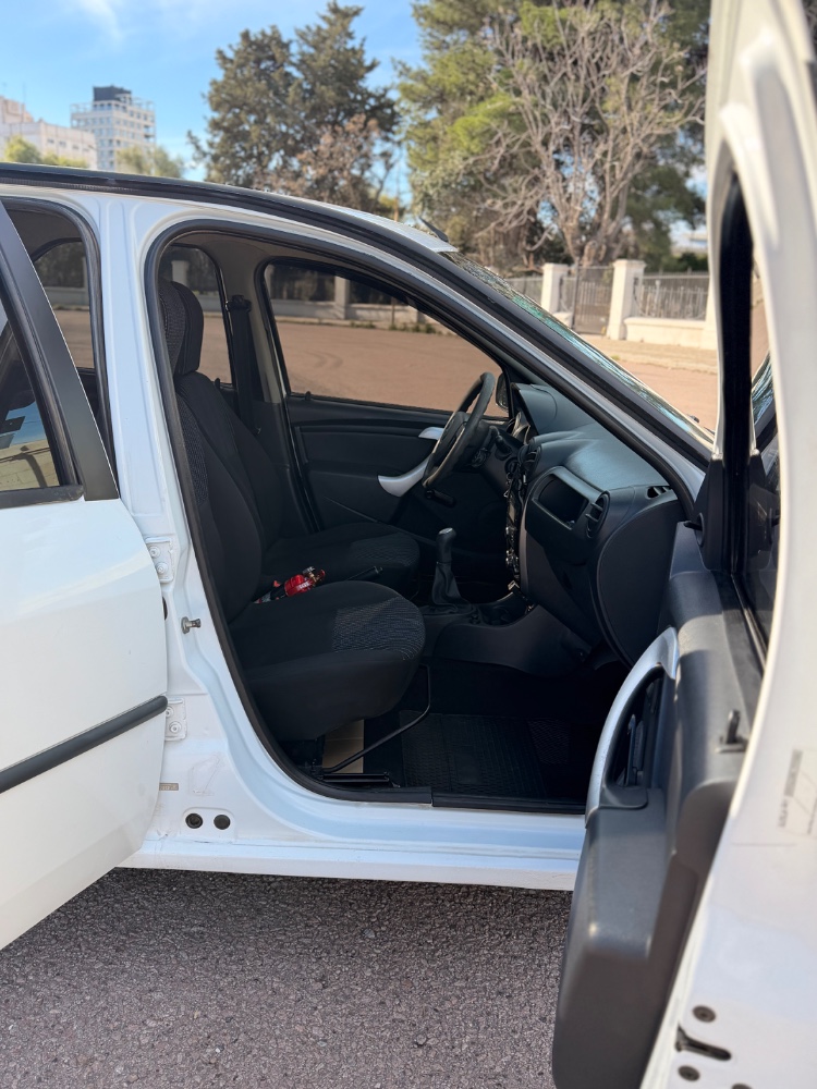 Renault LOGAN — foto 4