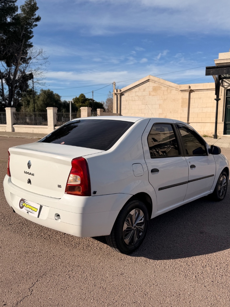 Renault LOGAN — foto 6