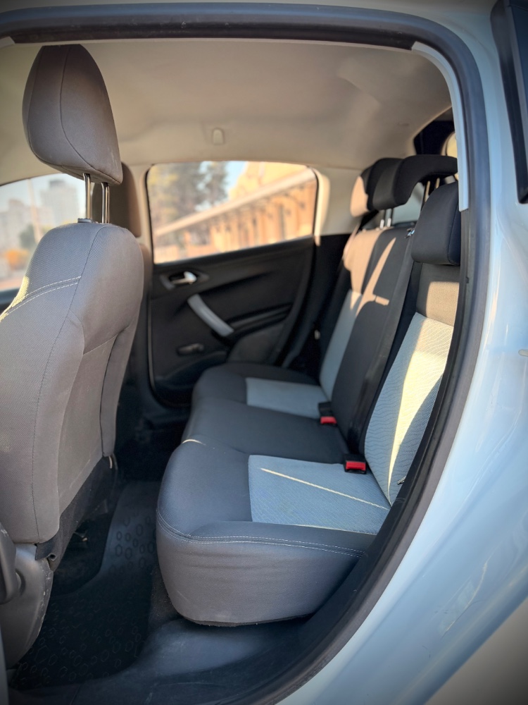Peugeot 208 — foto 2