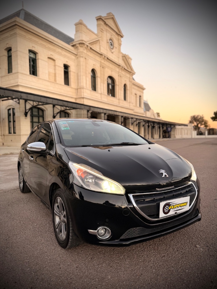 Peugeot 208 — foto 6