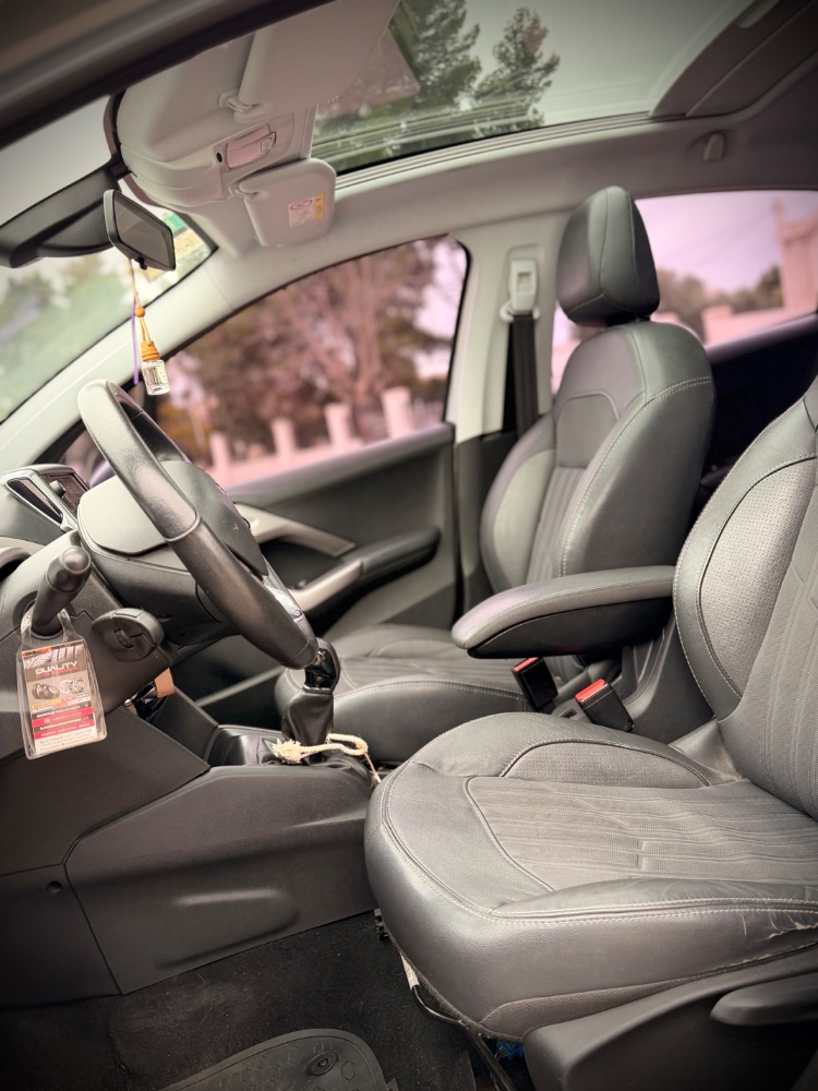 Peugeot 208 Feline — foto 4