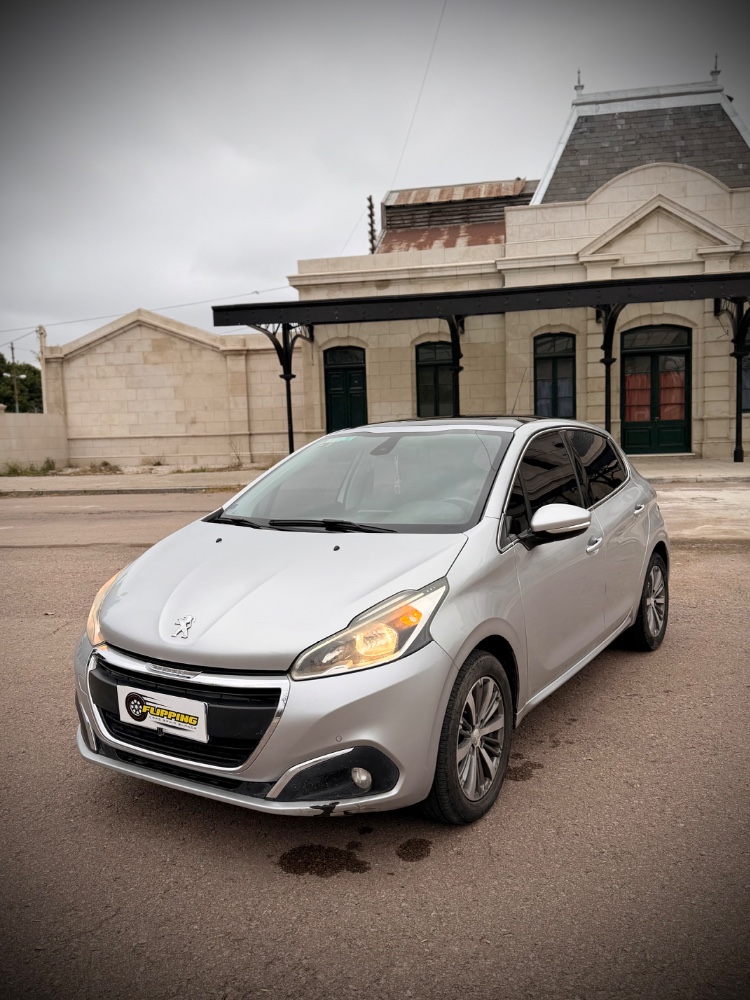 Peugeot 208 Feline — foto 5