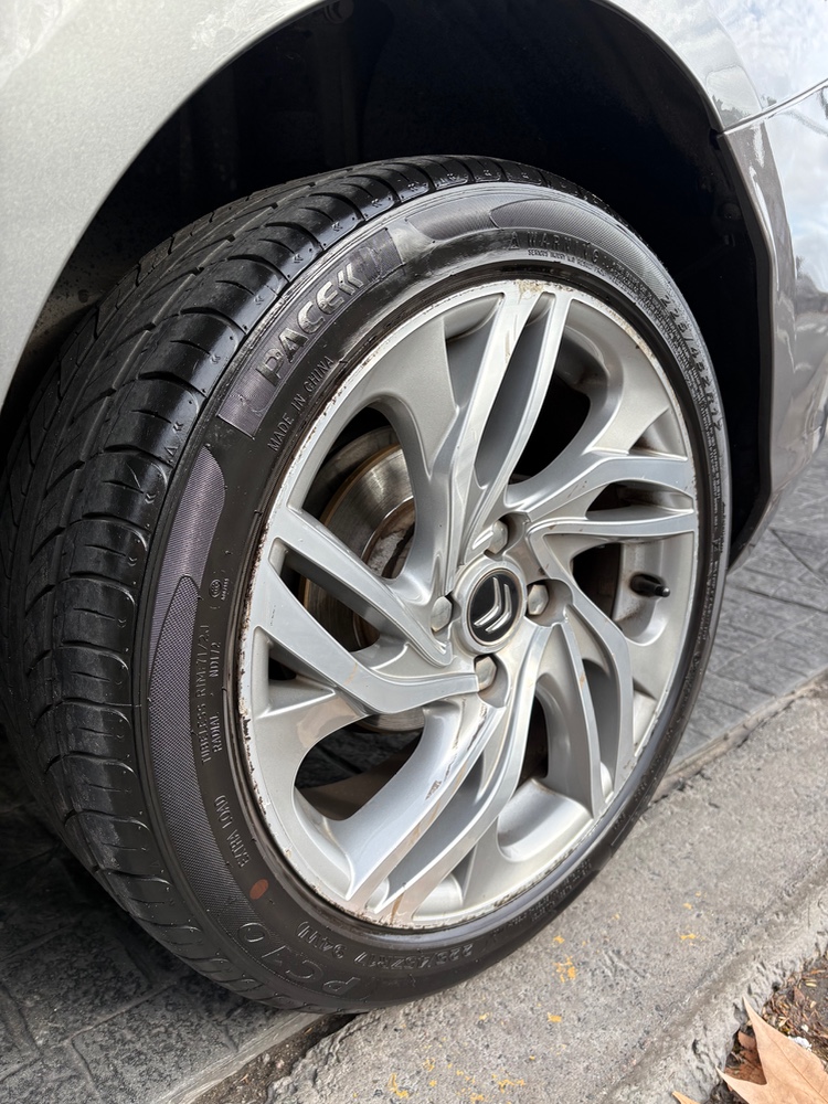 Citroën C4 Lounge  Tendance 1.6 Thp  — foto 13