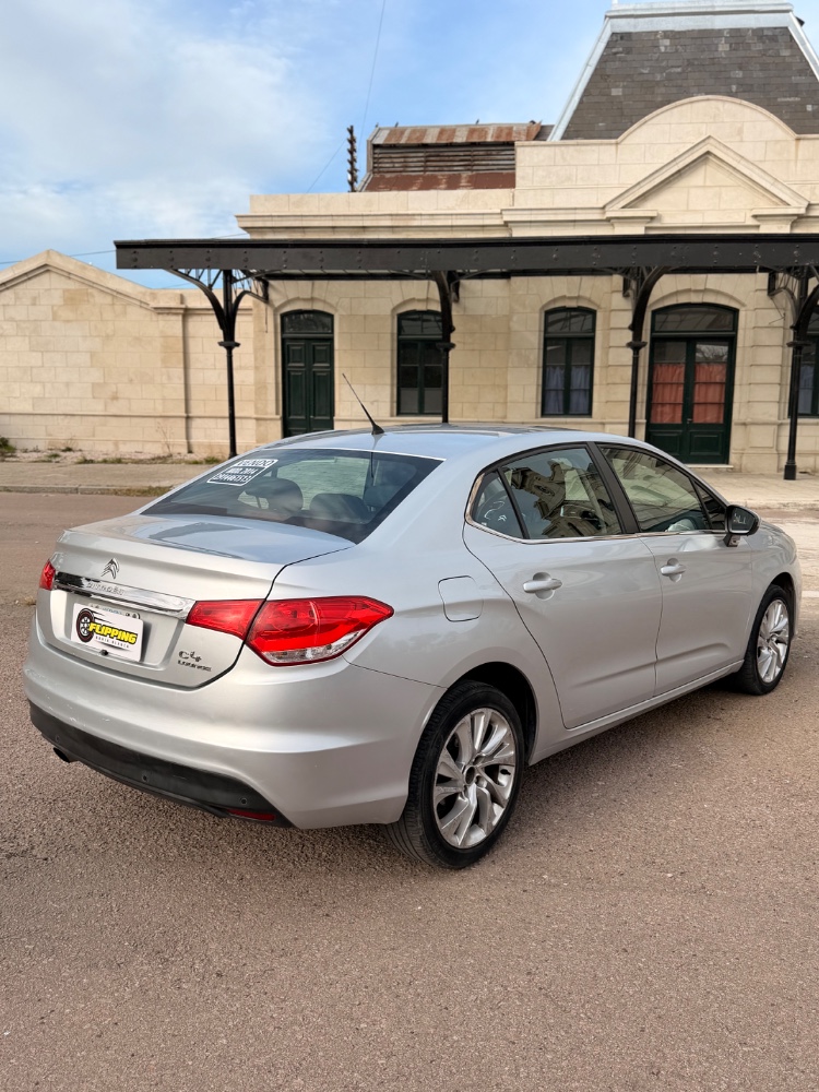 Citroën C4 — foto 9