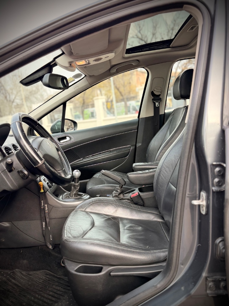 Peugeot 408 — foto 11
