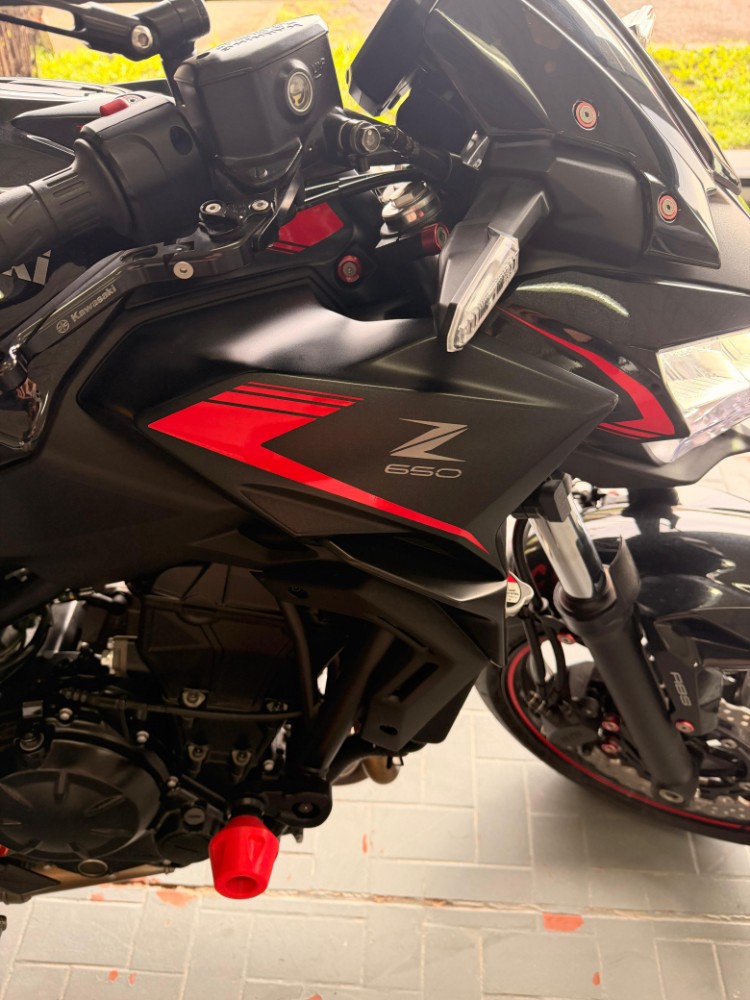 Kawasaki Z650 Naked — foto 3