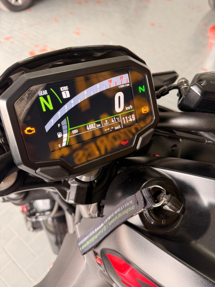 Kawasaki Z650 Naked — foto 4
