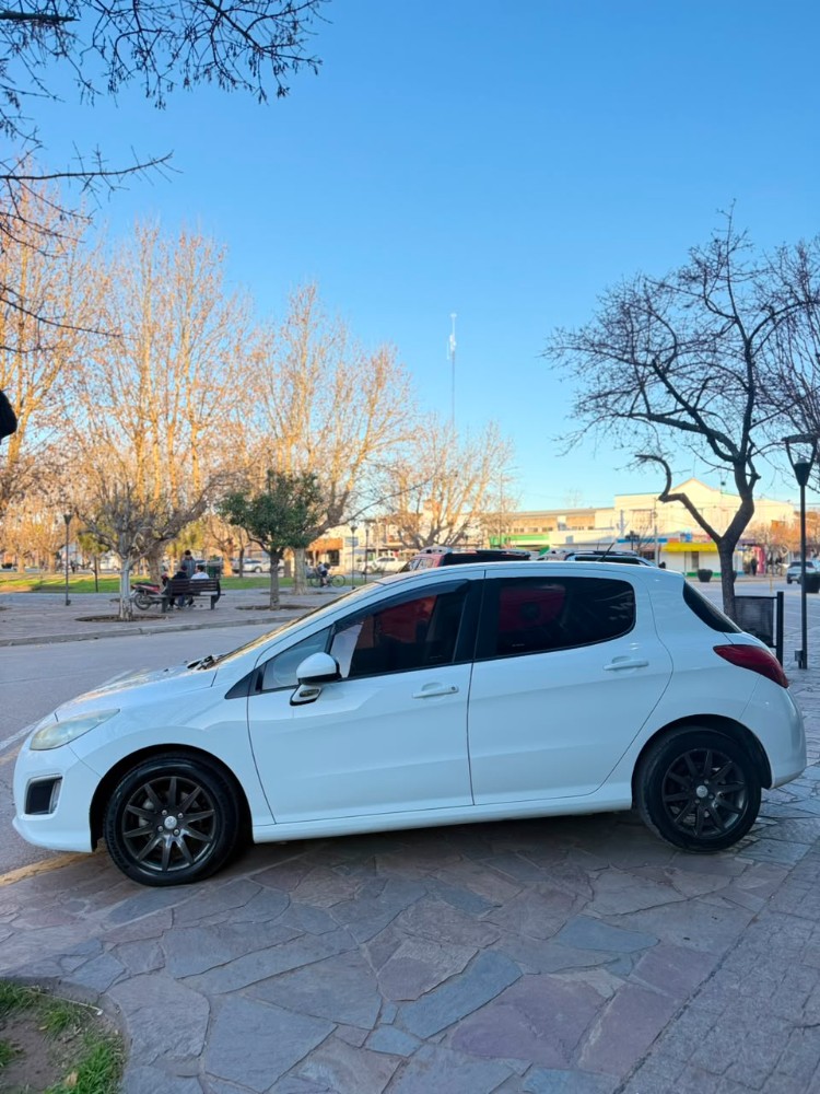 Peugeot 308 Allure — foto 6