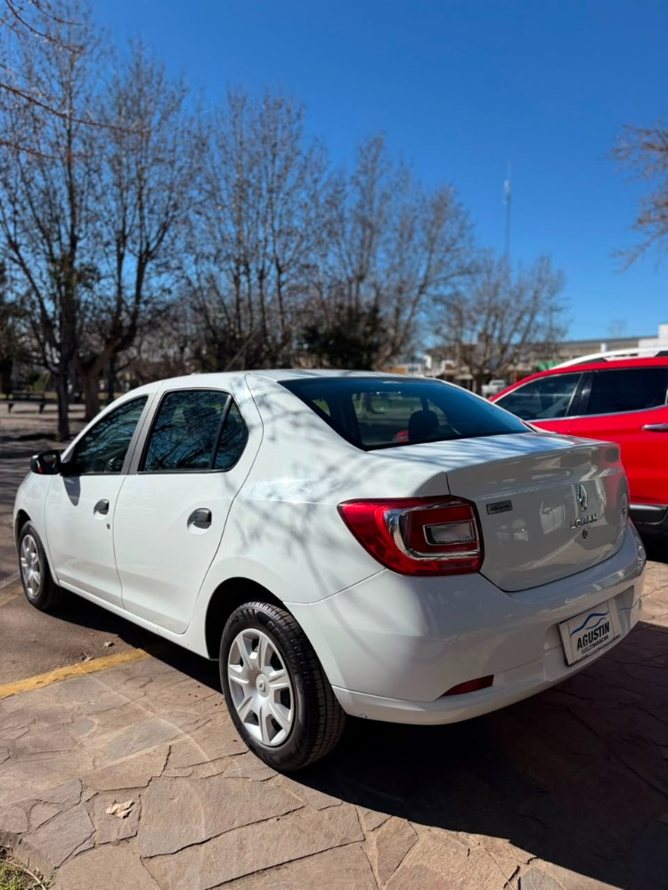 Renault Logan Expression — foto 6