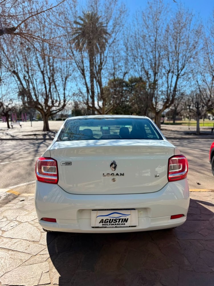 Renault Logan Expression — foto 7