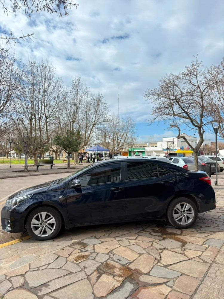 Toyota Corolla CVT AT — foto 4