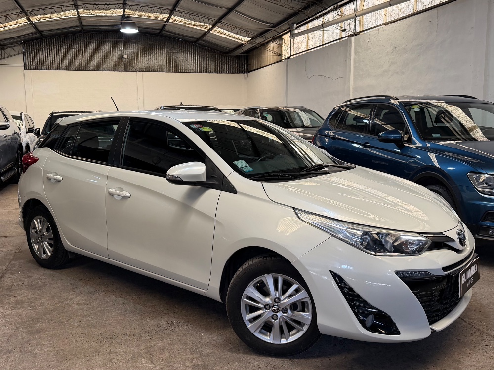 Toyota YARIS 5P 1,5 Xls Pack CVT — foto 2