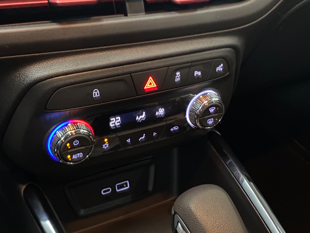 Chevrolet SONIC 5P 1,0 T Rs AT — foto 10
