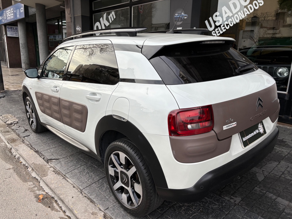 Citroën C4 Cactus 1.2 PURETECH 110 AT6 SHINE  — foto 6