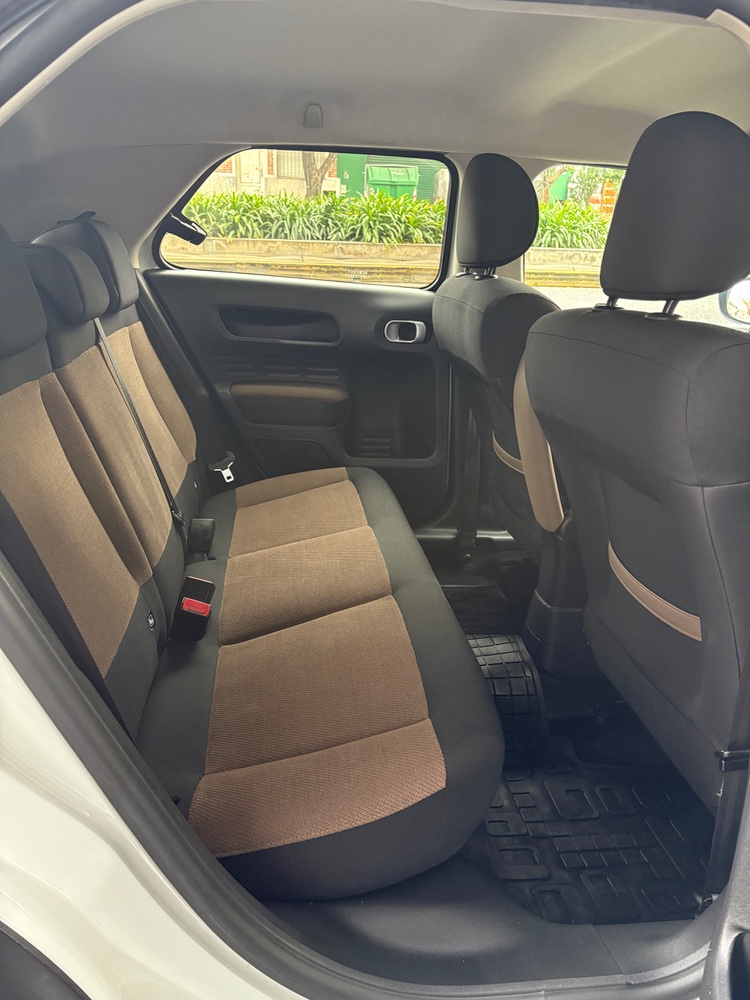 Citroën C4 Cactus 1.2 PURETECH 110 AT6 SHINE  — foto 10