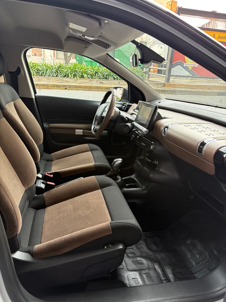 Citroën C4 Cactus 1.2 PURETECH 110 AT6 SHINE  — foto 13