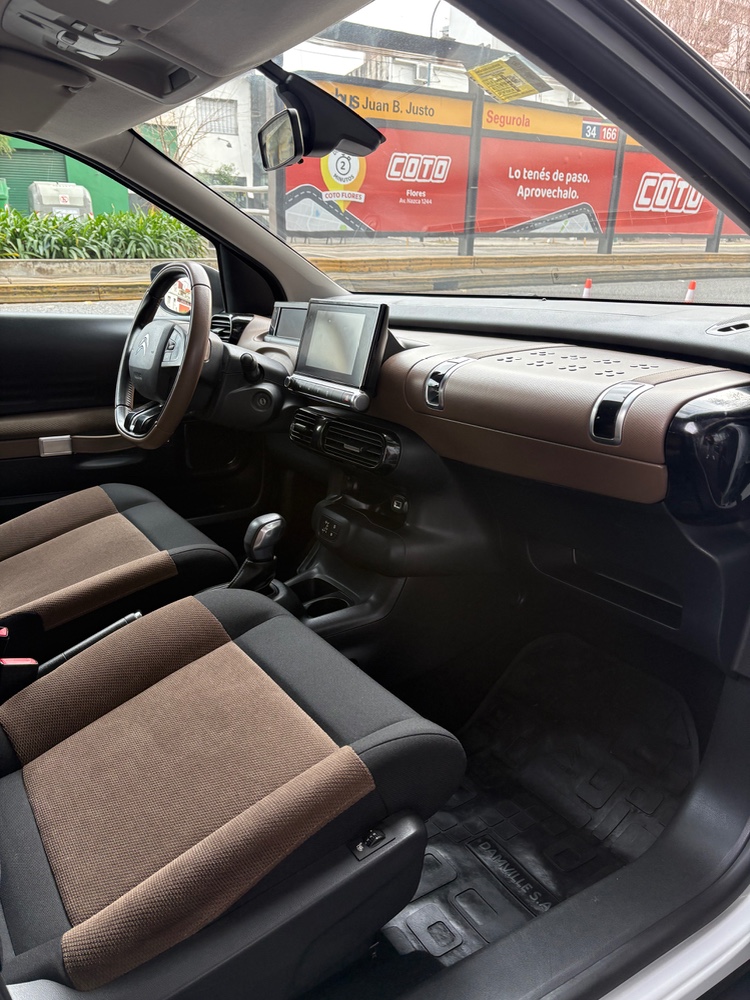 Citroën C4 Cactus 1.2 PURETECH 110 AT6 SHINE  — foto 16