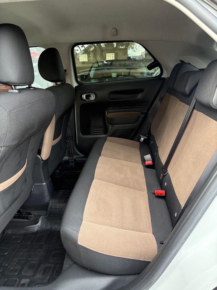 Citroën C4 Cactus 1.2 PURETECH 110 AT6 SHINE  — foto 18