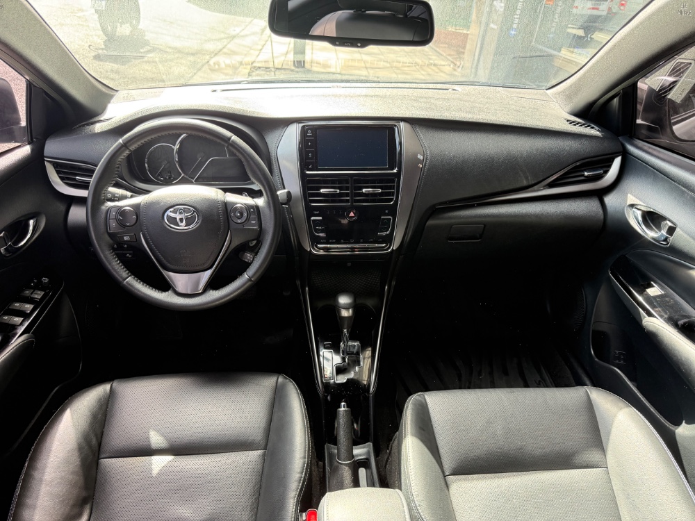 Toyota YARIS 5P 1,5 Xls Pack CVT 2022 — foto 11