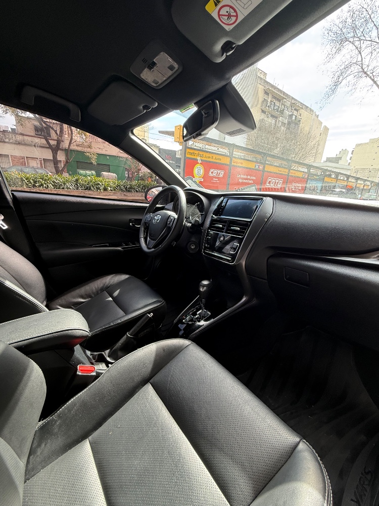 Toyota YARIS 5P 1,5 Xls Pack CVT 2022 — foto 13