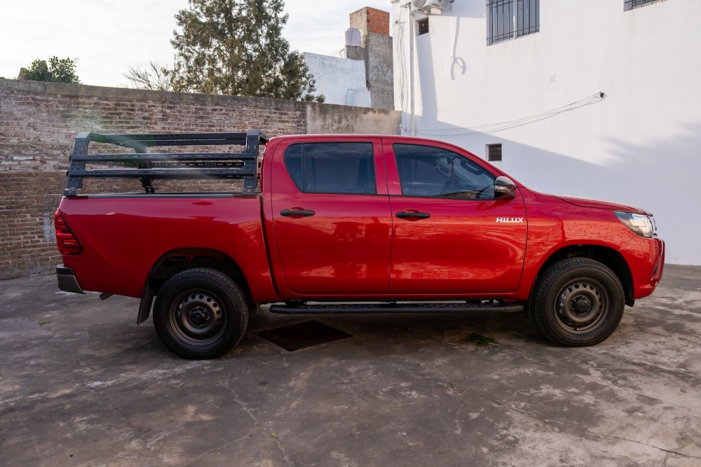 Toyota HILUX PICK - UP C/c 2,4 Diesel 4X2 Dx 6MT Har 2025 — foto 8