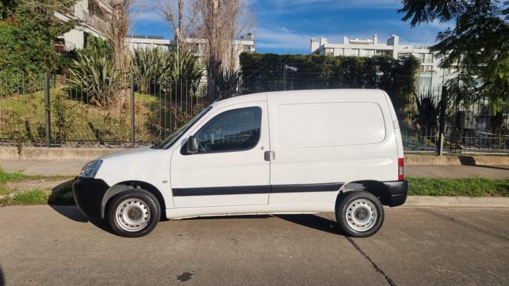 Citroën Berlingo  1.6 Hdi Doble Portón Furgon  — foto 2
