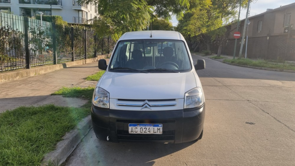Citroën Berlingo  1.6 Hdi Doble Portón Furgon  — foto 7