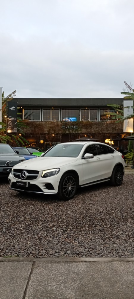 Mercedes-Benz GLC300 AMG Line — foto 4