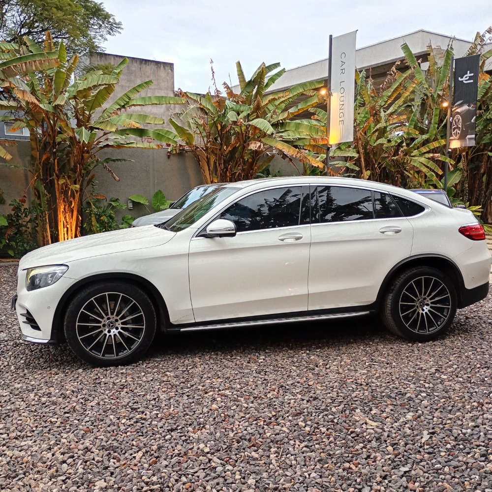 Mercedes-Benz GLC300 AMG Line — foto 5