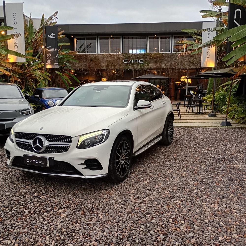 Mercedes-Benz GLC300 AMG Line — foto 8