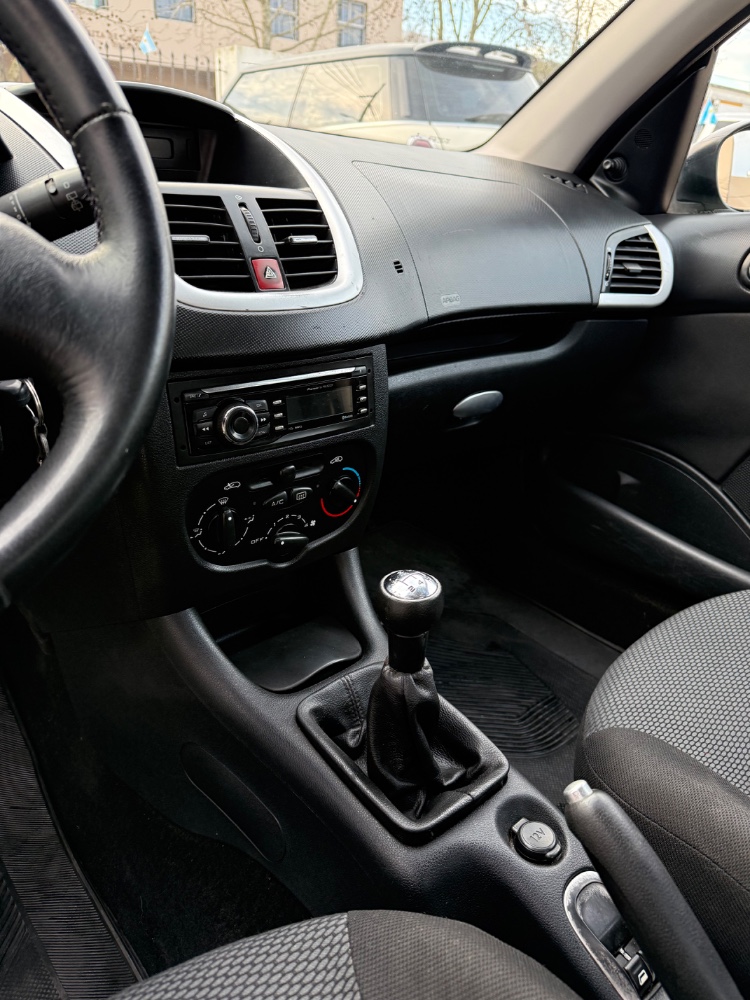 Peugeot 207 Compact Allure — foto 6