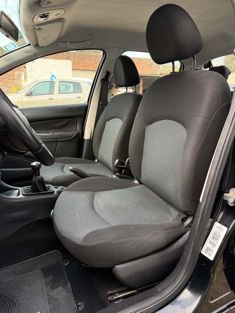Peugeot 207 Compact Allure — foto 9